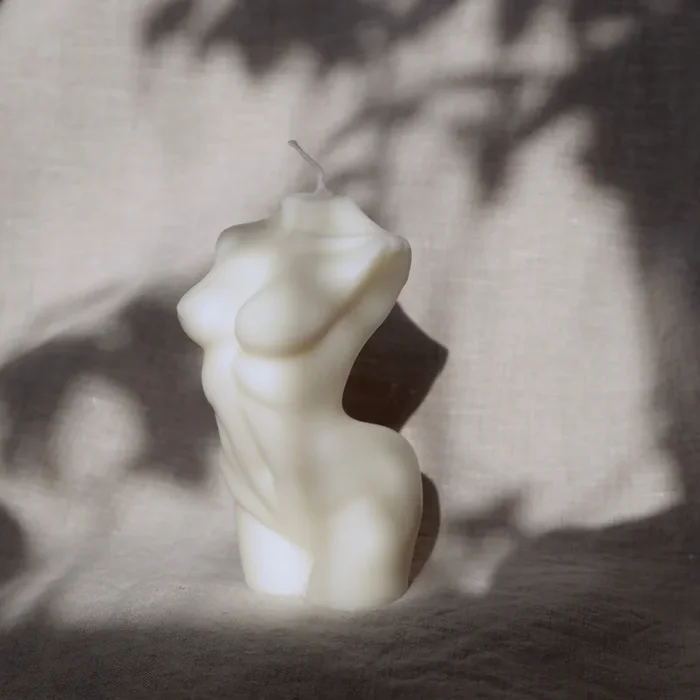 NADIA FEMALE FIGURE CANDLE